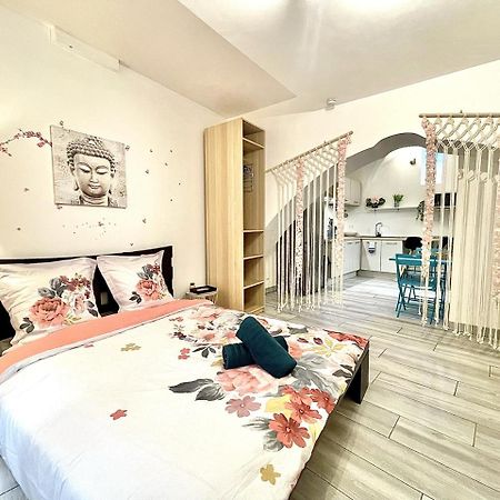 *Le Lotus*Fiber Wifi*Hyper Center* Apartment Salon-de-Provence Exterior photo